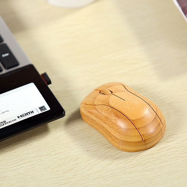 Eco-Friendly Bamboo Wireless Mouse - Image 3