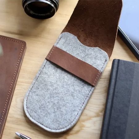 Elegant Watch Pouch - Image 5