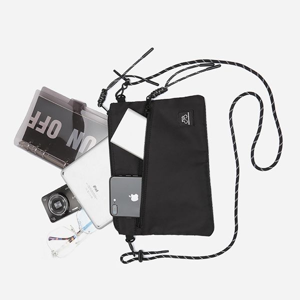 Chic Crossbody Bag - Image 5