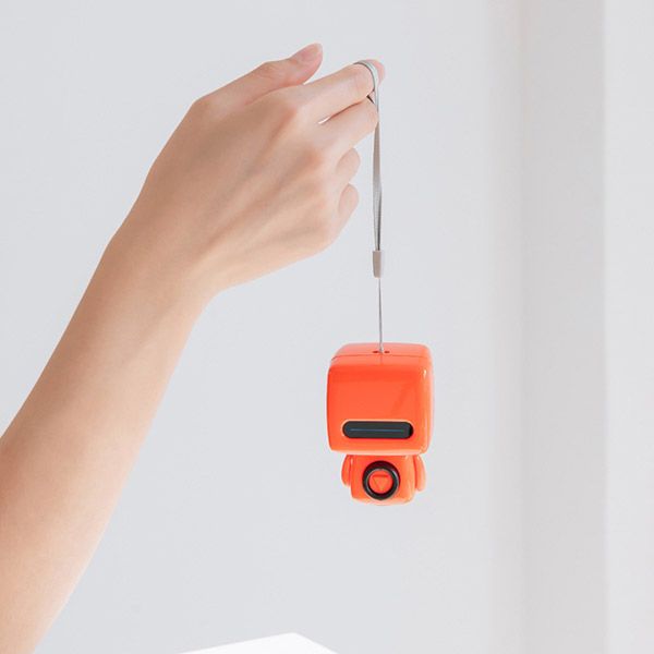 Robot-Shaped Speaker - Image 4