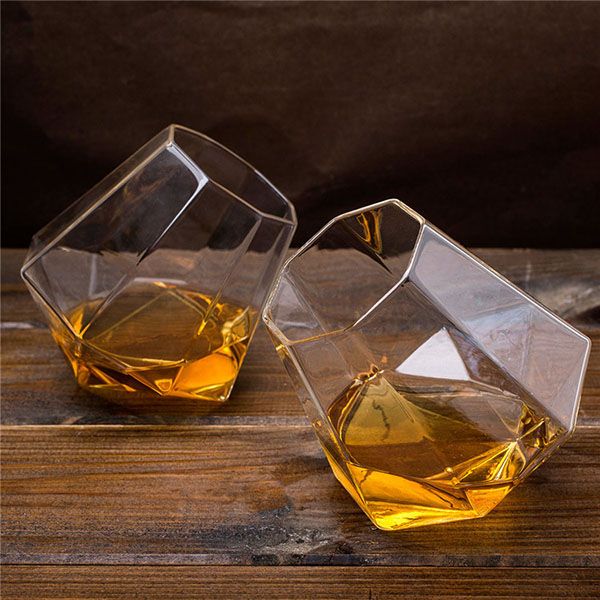 Diamond-Shaped Whiskey Glass - Image 3