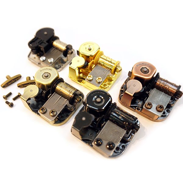 Wooden Vintage Music Box - Image 10