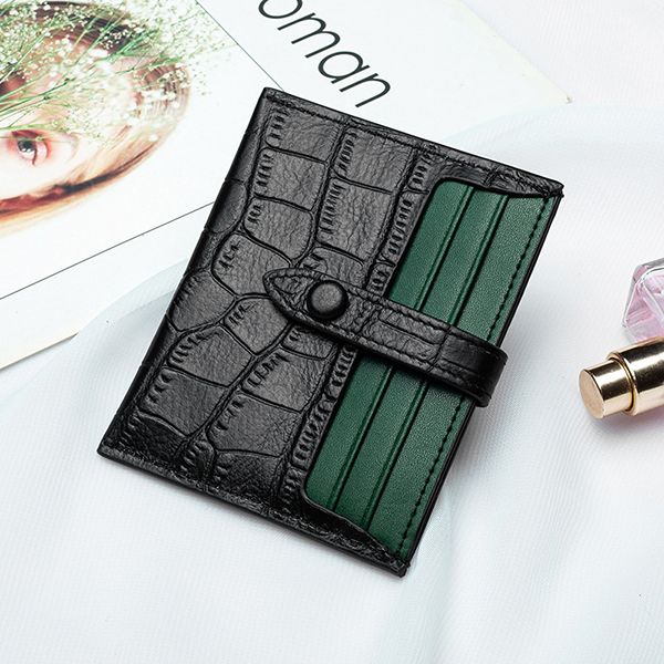 Crocodile Pattern Card Holder - Image 4