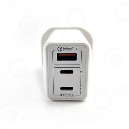 Momax-65W3port travel universal fast charging plug-VEEAM - Image 3