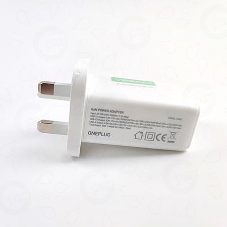Momax-65W3port travel universal fast charging plug-VEEAM - Image 5