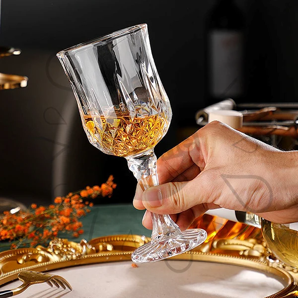Luxe Crystal Wine Glass - Image 2
